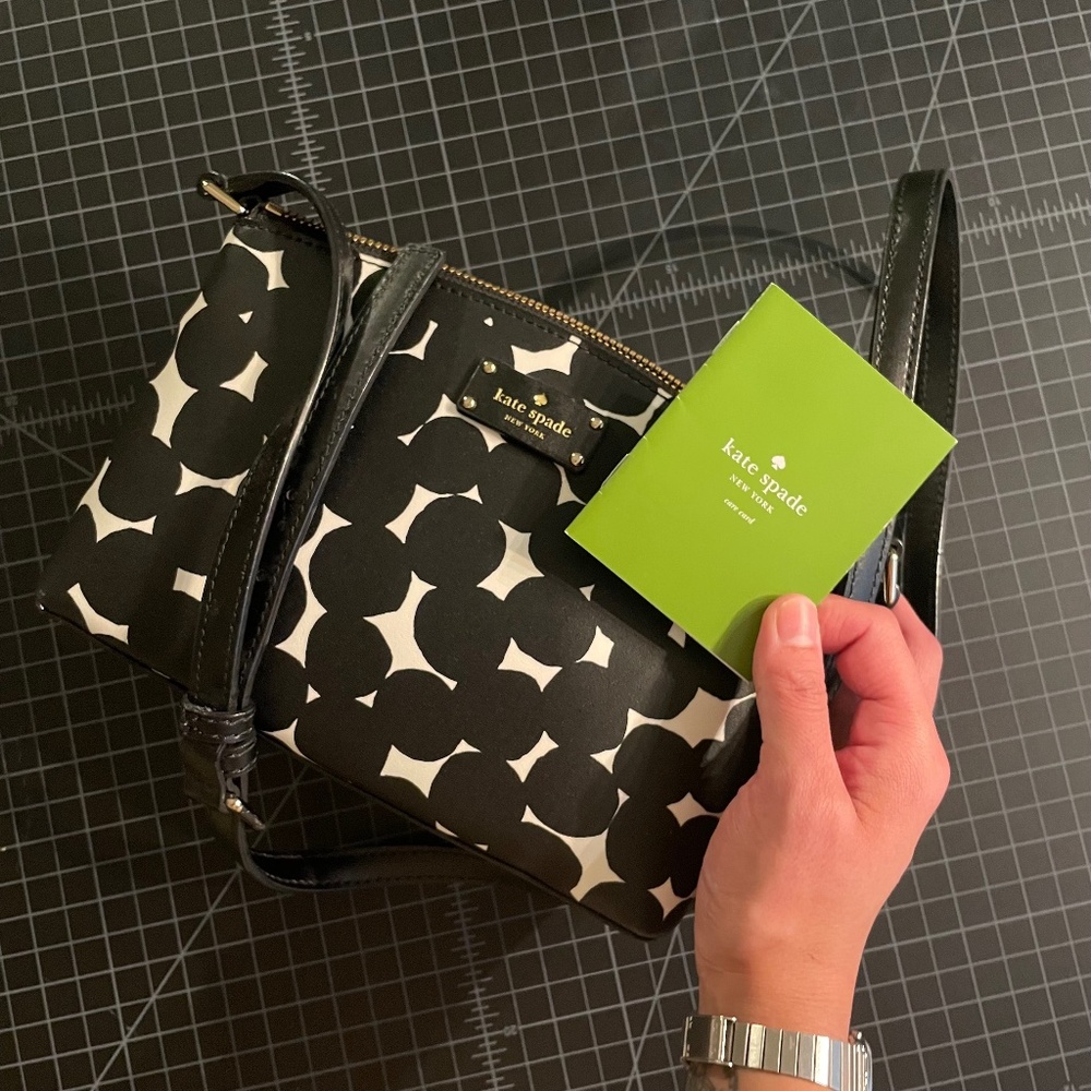 LIKE NEW/NEVER WORN DESIGNER KATE SPADE POLKA DOT PURSE!